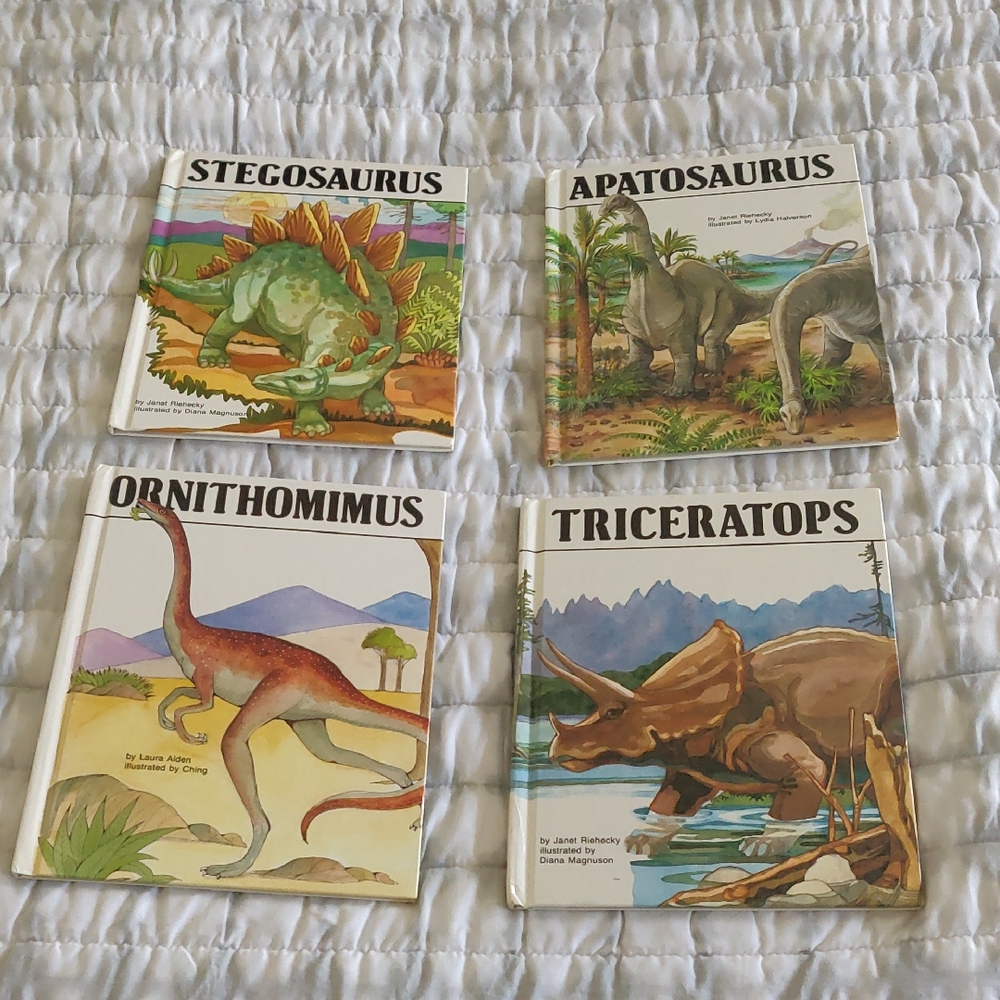 Set Of 4 Vintage Dinosaur Hardcover Educational Informa Books Colorful Pictures